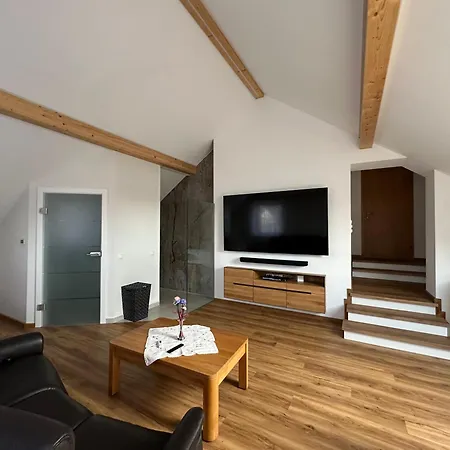 Racing Homestay szállás