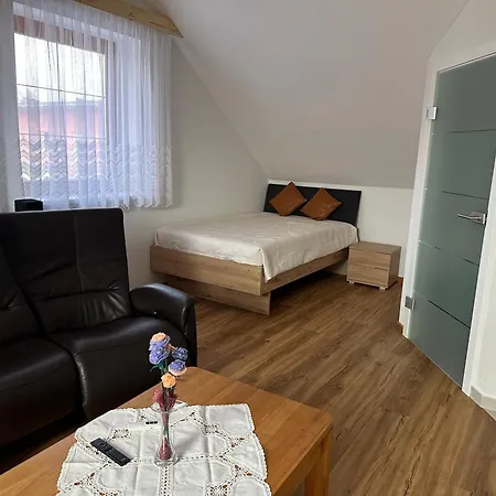 Racing Homestay szállás *